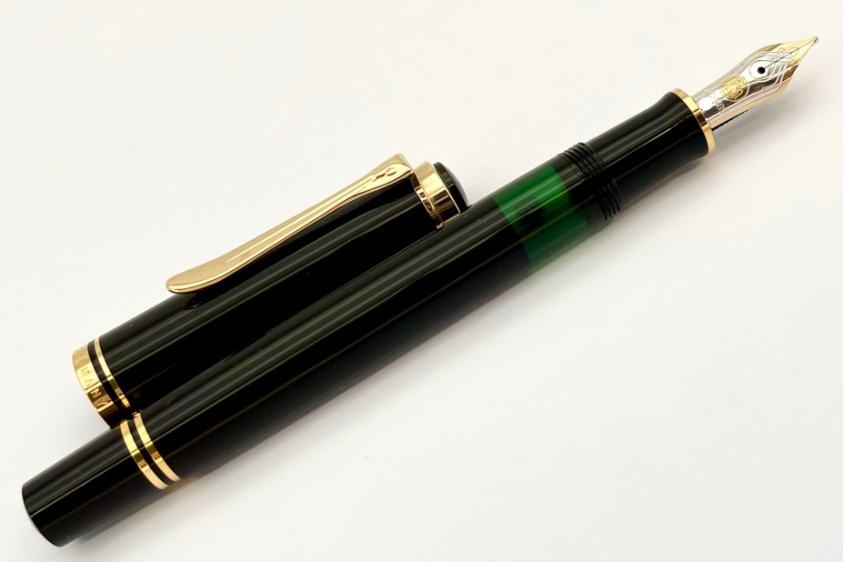 Pelikan Souveran M400 Black Fountain Pen (Old Logo)